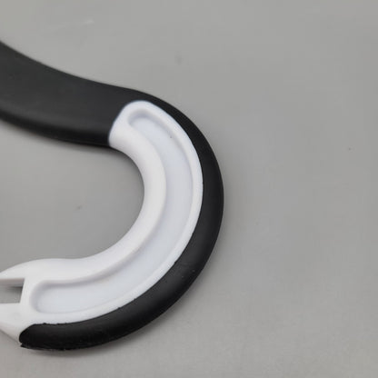 Easy Pull Hook-Shaped Can Opener