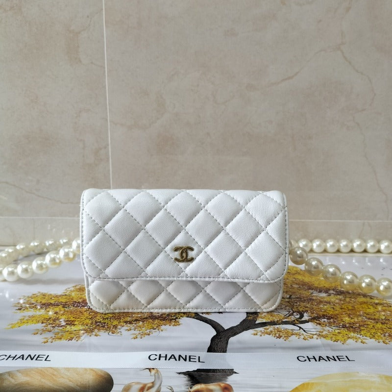 ESMEE - Clutch With Maxi Pearls Chain White