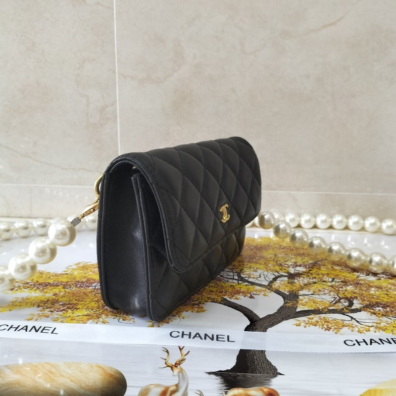 ESMEE - Clutch With Maxi Pearls Chain Black