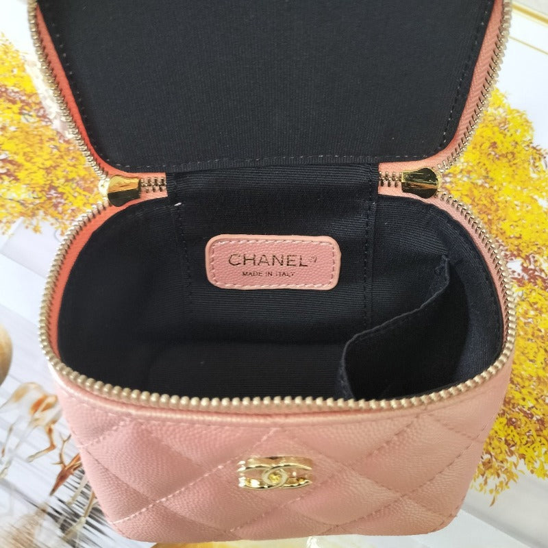 ESMEE - Caviar Quilted Pearl Mini Vanity Case Light Pink