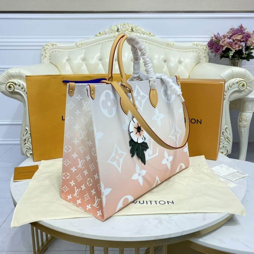 ESMEE Onthego Tote Bag - LUV 546