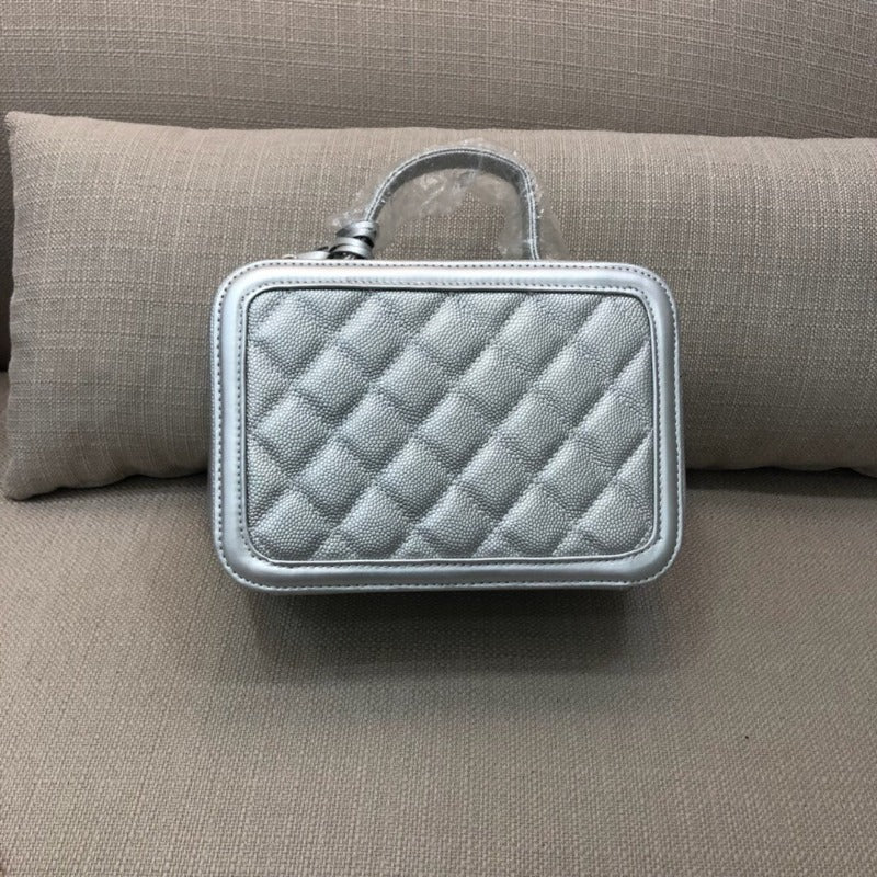 ESMEE - Caviar Quilted Small CC Vanity Case Silver