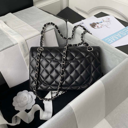 ESMEE - Classic Flap Handbag Black Lambskin Silver