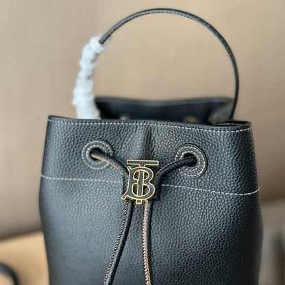 ESMEE - Bur title Bucket Bag Black