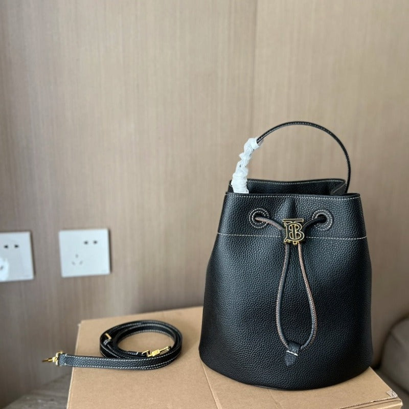 ESMEE - Bur title Bucket Bag Black