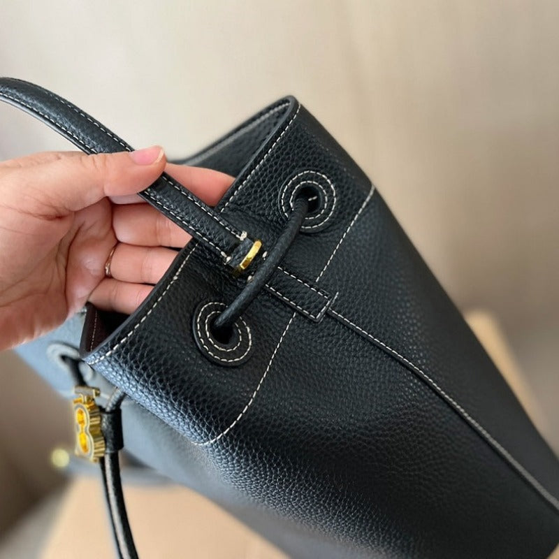 ESMEE - Bur title Bucket Bag Black